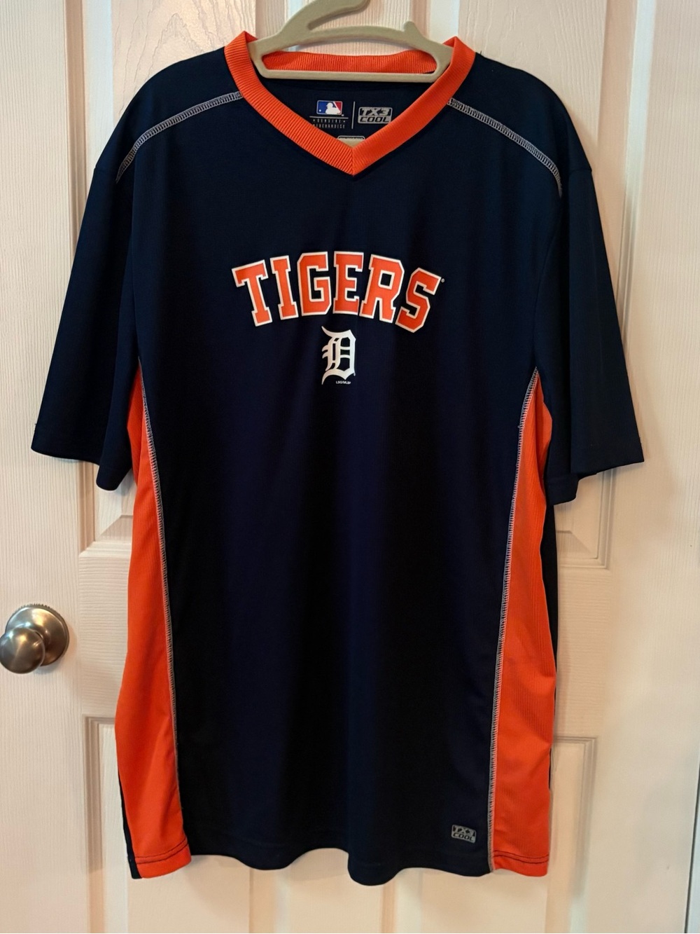 MLB Detroit Tigers Men’s 2XL Navy & Orange Short Sleeve Top